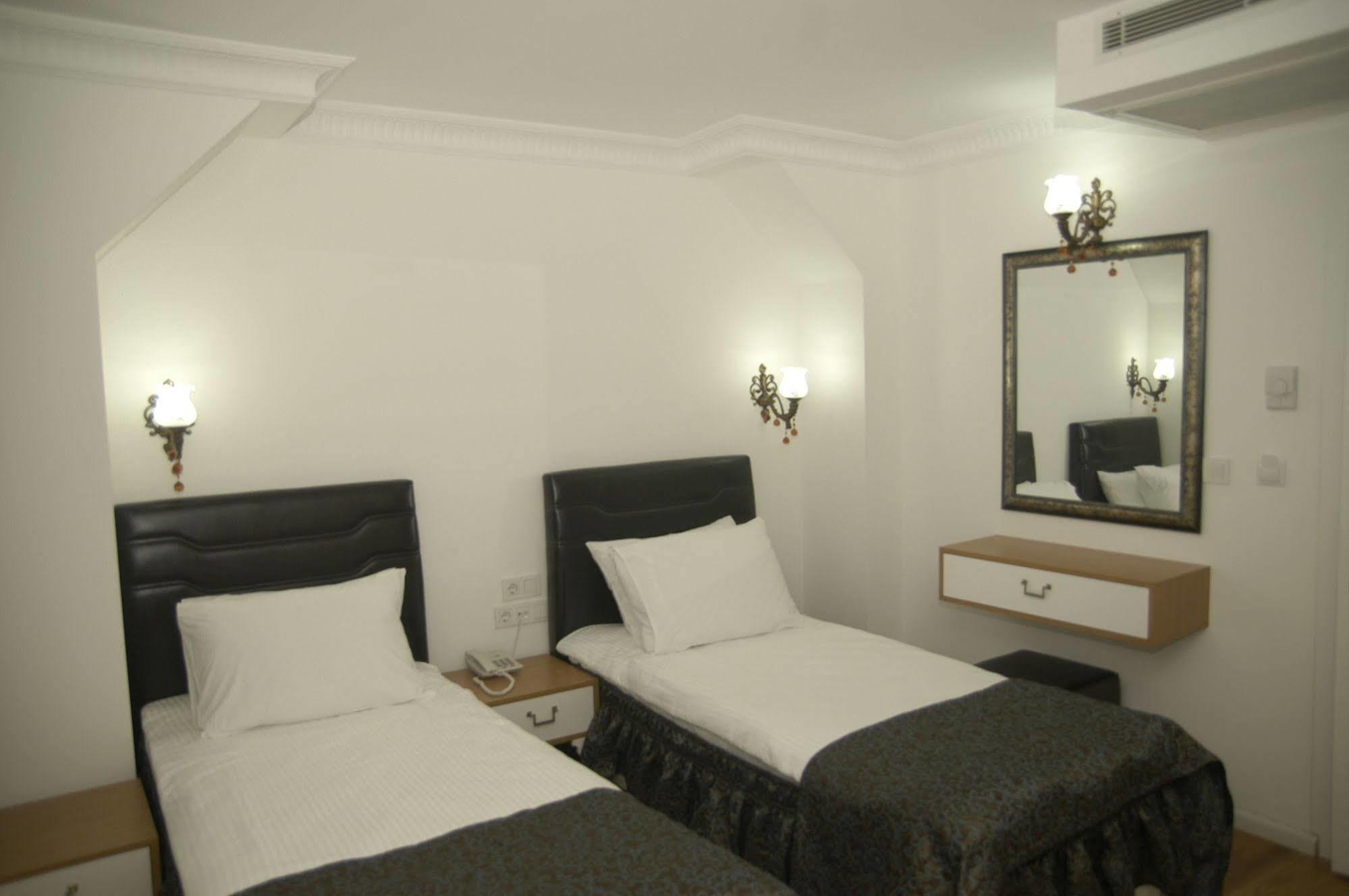 Jakaranda Hotel Istanbul Eksteriør billede