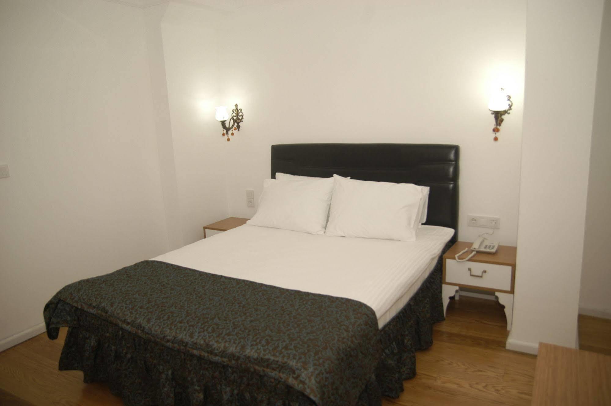 Jakaranda Hotel Istanbul Eksteriør billede